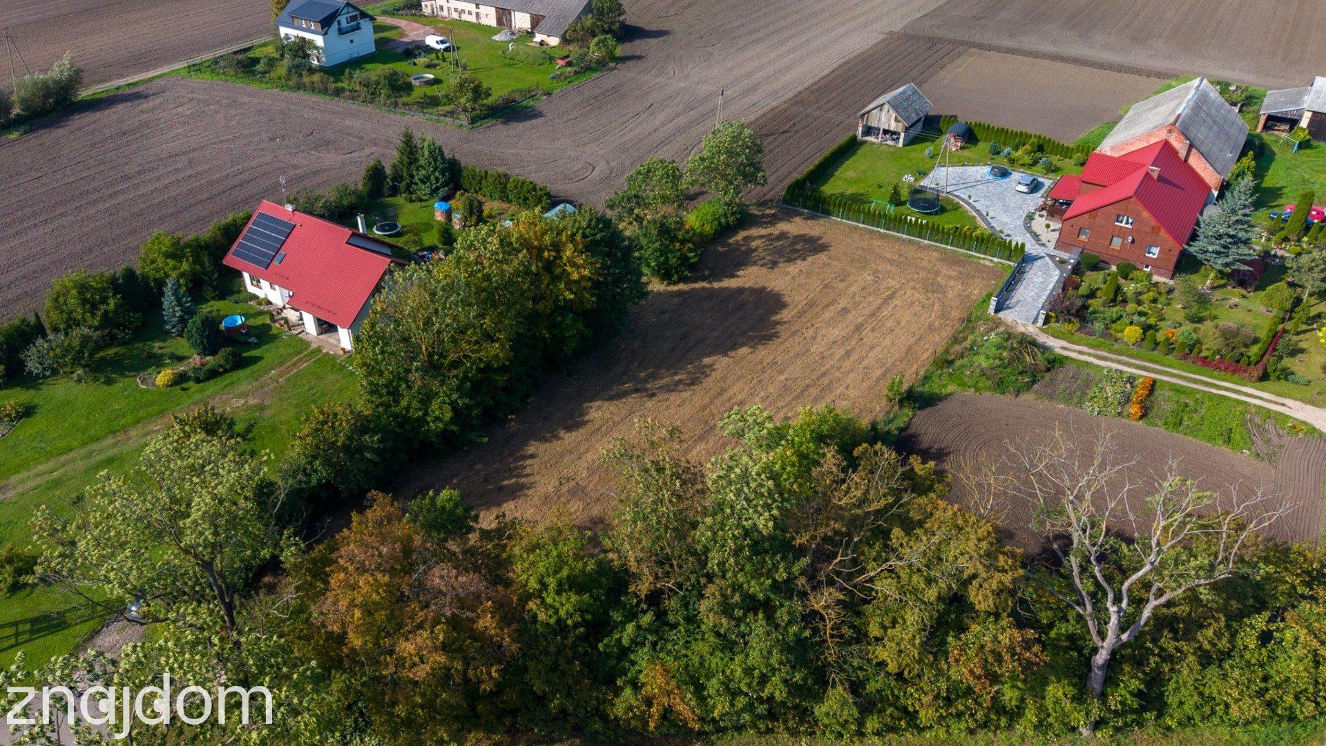 Działki z WZ w Starej Kościelnicy: 1 371 m² i 1 629 m²