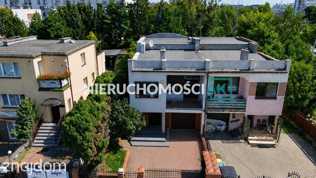 Dom Bliźniak przy pętli Budziszyńska - zdjęcie 4