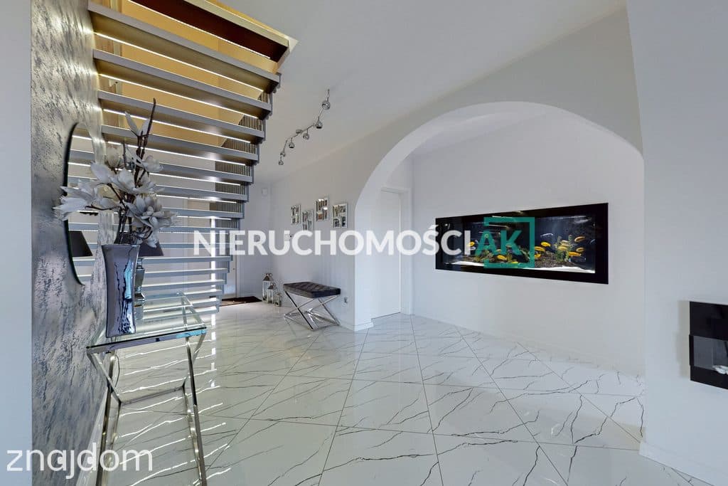 Dom wolnostojący 246m2 Ogród 1600m2 Młodojewo - zdjęcie 8