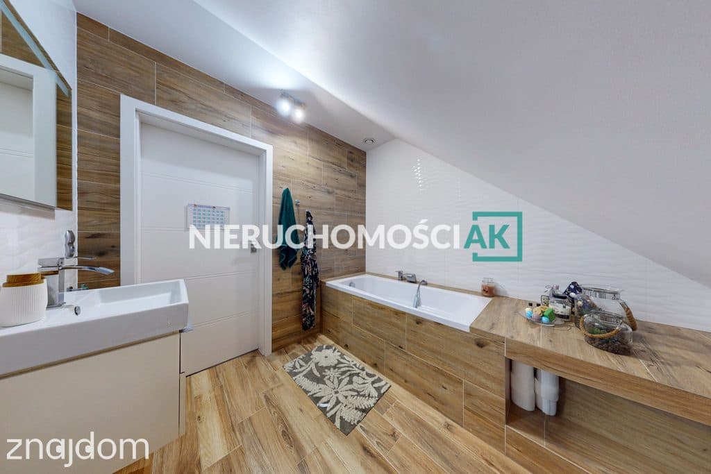 Dom wolnostojący 246m2 Ogród 1600m2 Młodojewo - zdjęcie 14