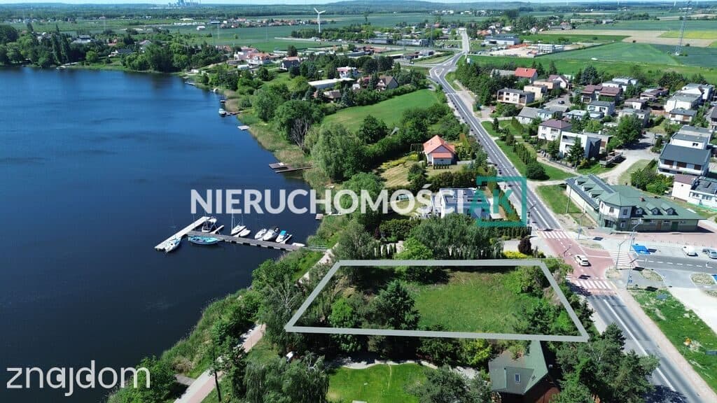 Działka nad jeziorem z linią brzegową | Ślesin