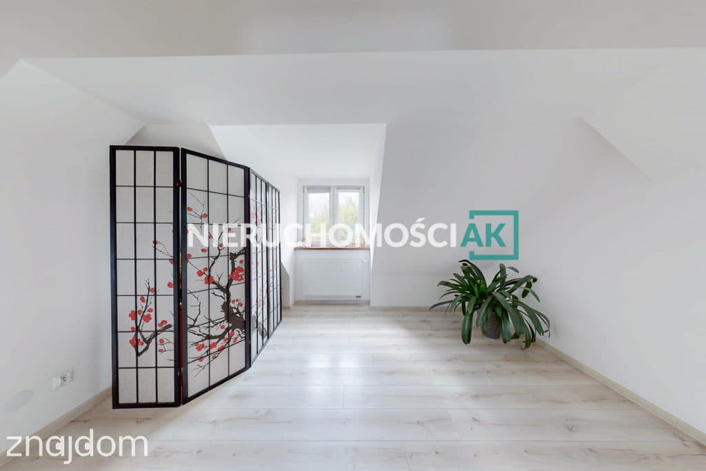 Dom 208 m² w malowniczej okolicy z niezależnym mieszkaniem - zdjęcie 3