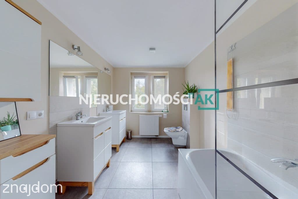 Dom 208 m² w malowniczej okolicy z niezależnym mieszkaniem - zdjęcie 4