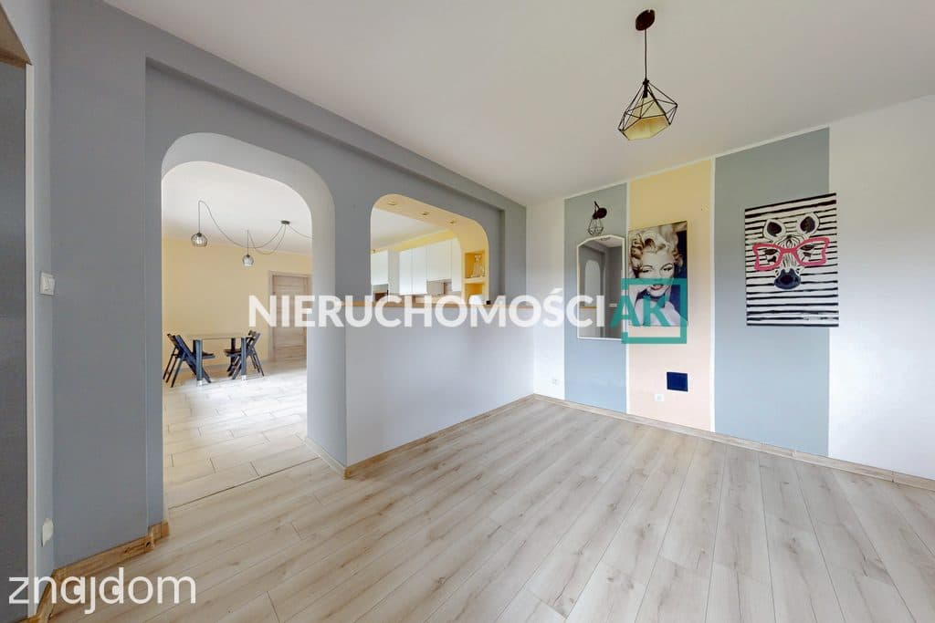 Dom 208 m² w malowniczej okolicy z niezależnym mieszkaniem - zdjęcie 12