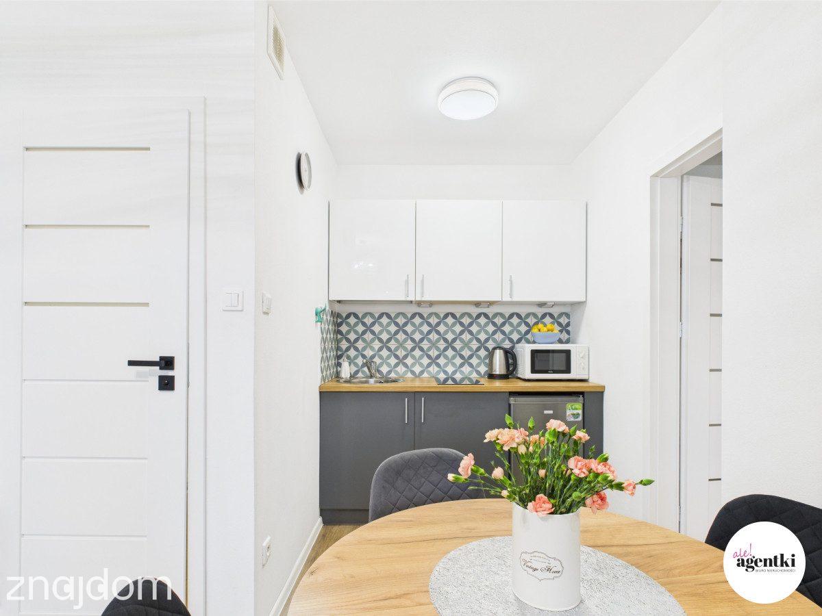 Apartament nad morzem w atrakcyjnej cenie - zdjęcie 2