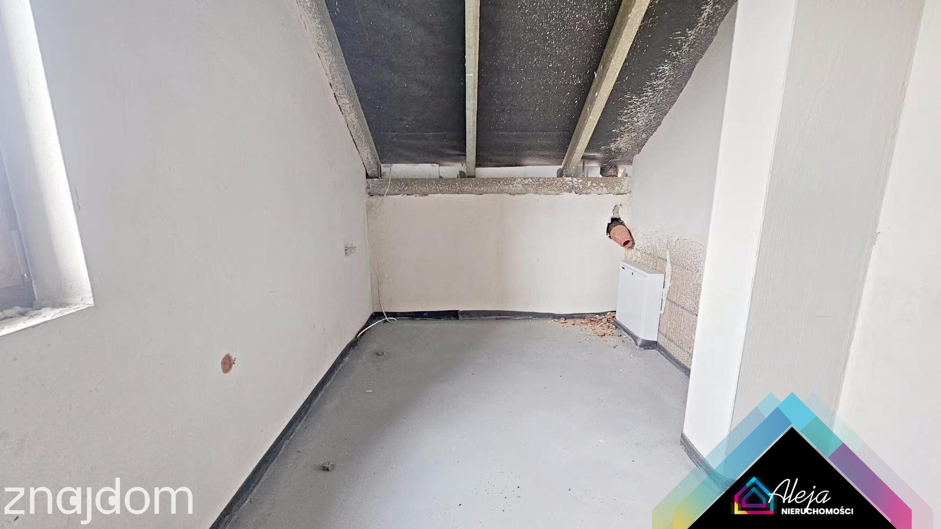 Nowy dom ze świetną komunikacją do centrum. - zdjęcie 11