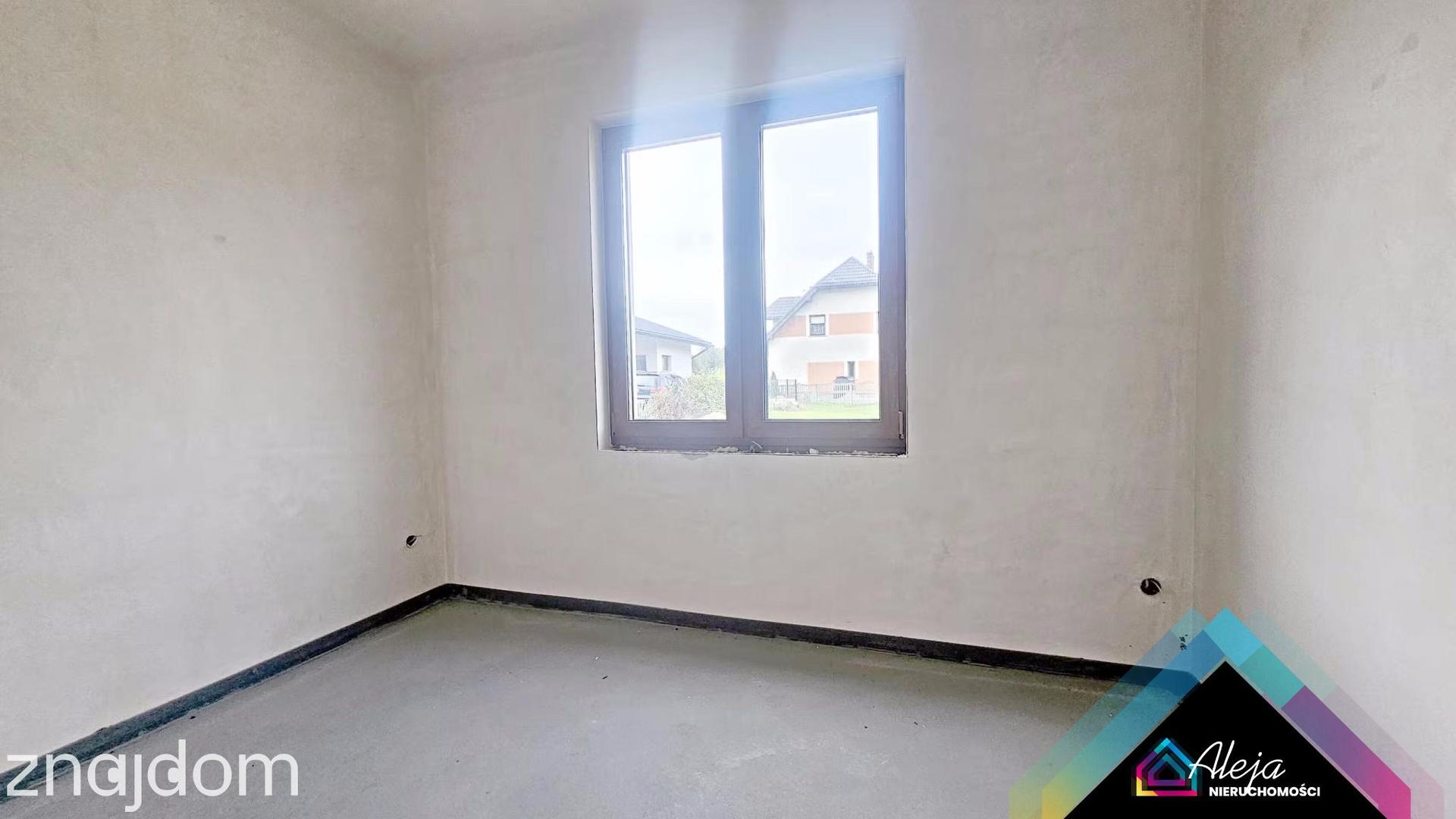 Nowy dom ze świetną komunikacją do centrum. - zdjęcie 7