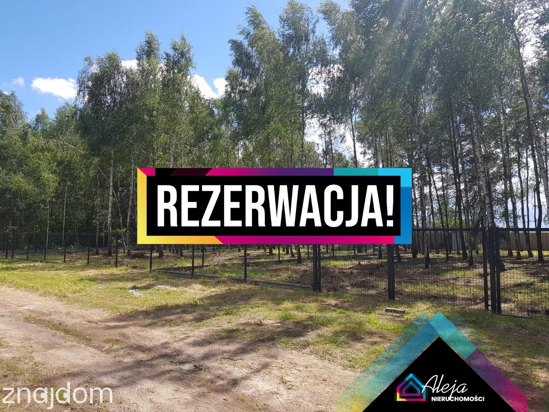 Zalesiona działka budowlana w cichej okolicy.