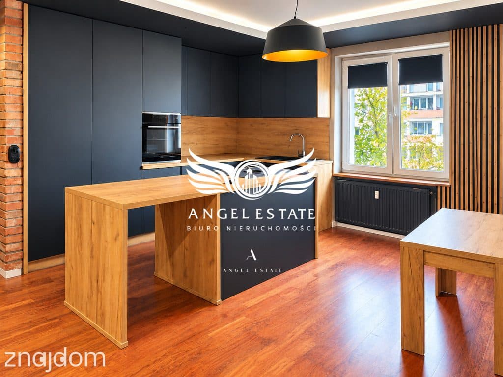 Loftowy Apartament z balkonem - Centrum