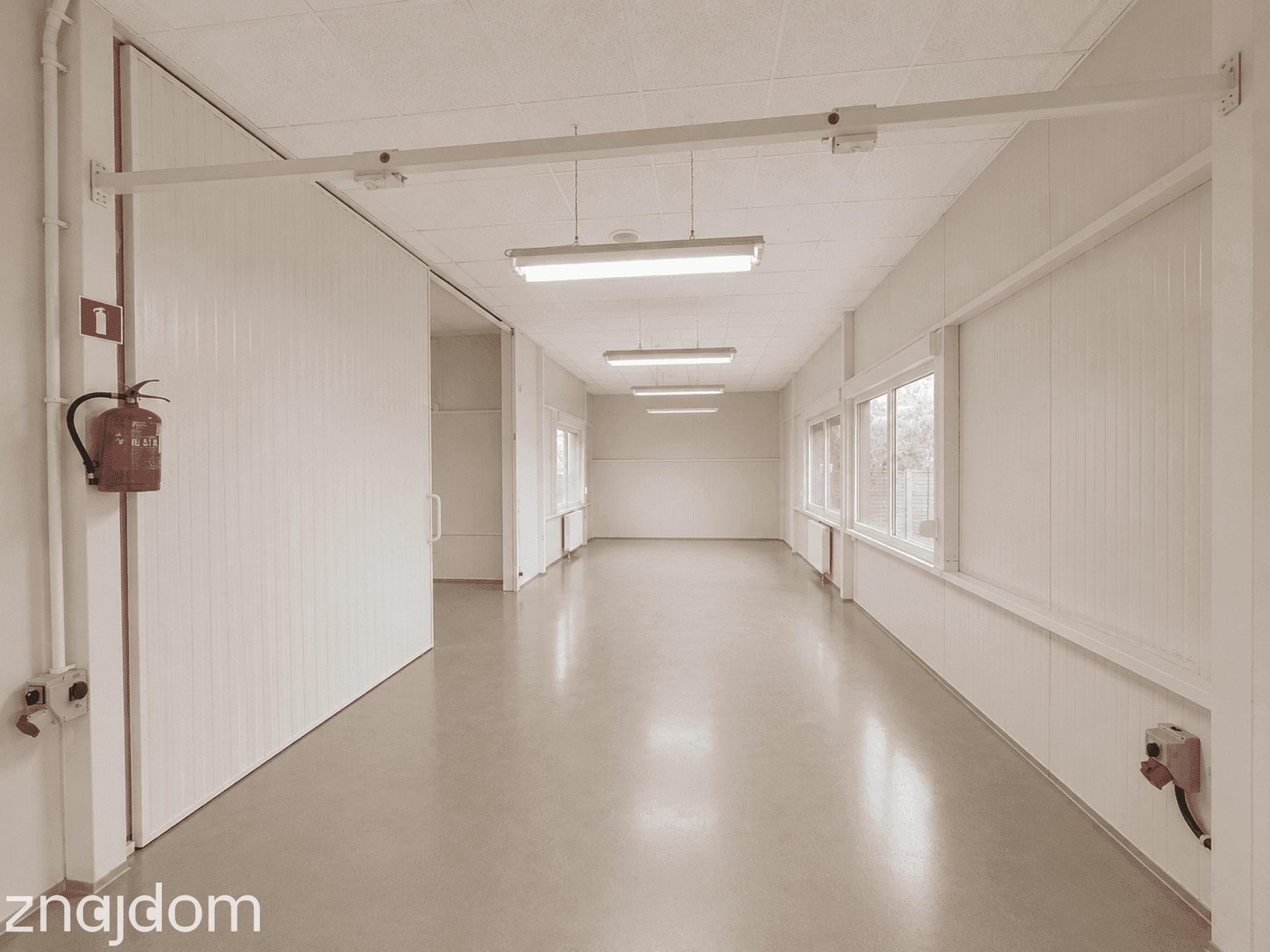 Lokal usługowy 400 m² | Pabianice | Parking | Ogrodzony teren | - zdjęcie 10