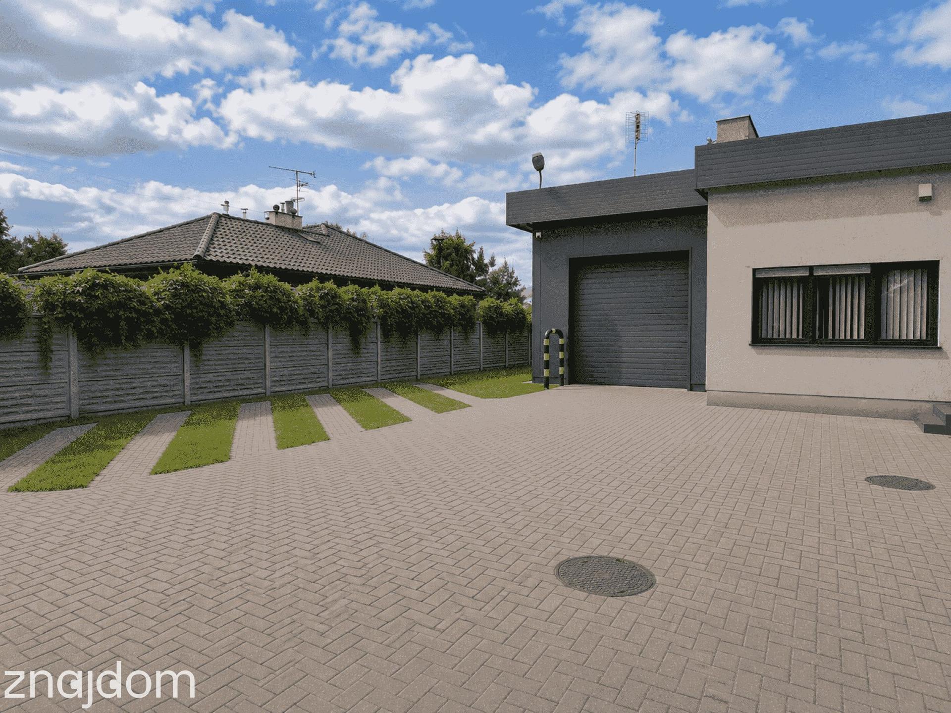 Lokal usługowy 400 m² | Pabianice | Parking | Ogrodzony teren | - zdjęcie 2