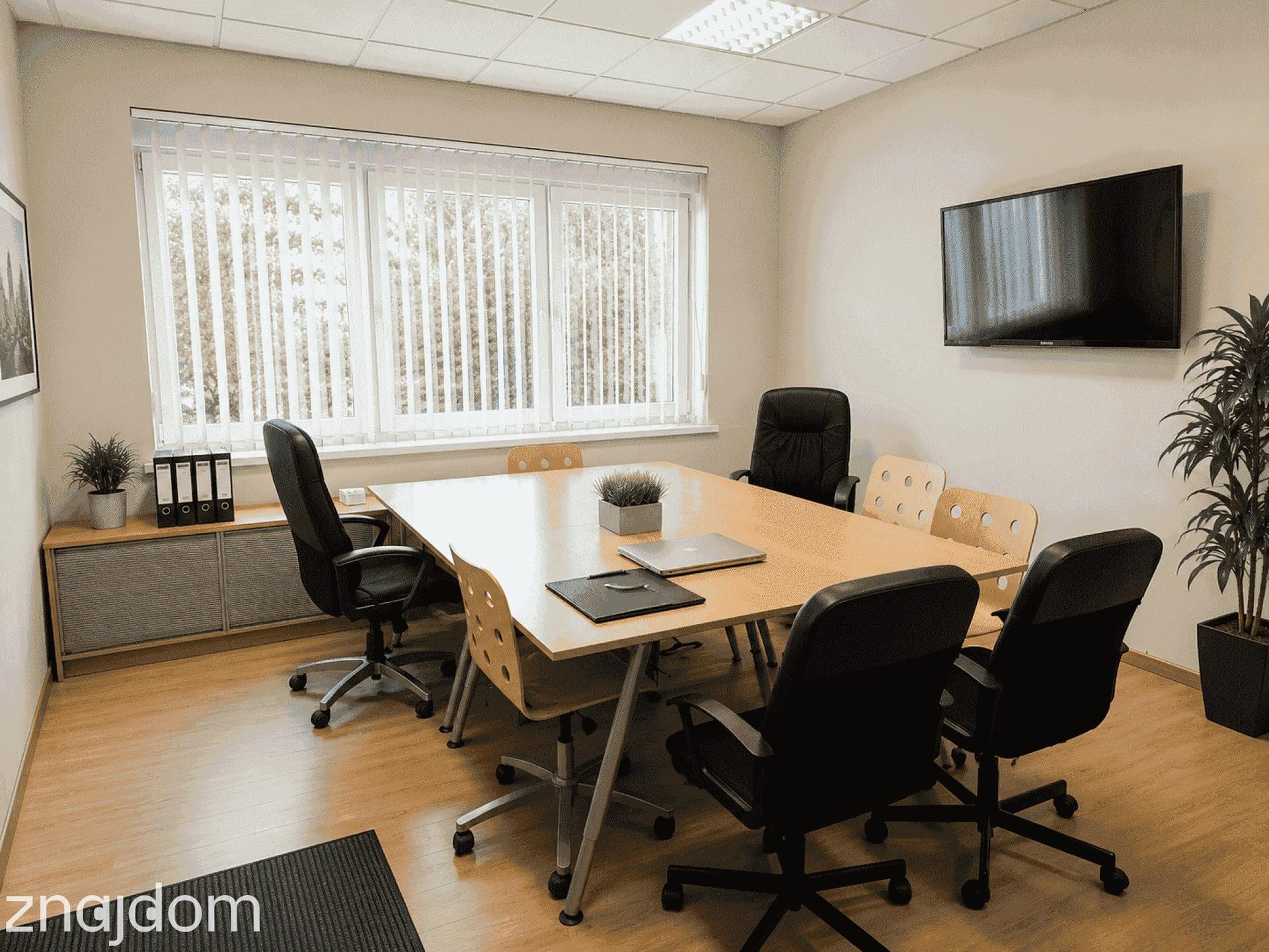Lokal usługowy 400 m² | Pabianice | Parking | Ogrodzony teren | - zdjęcie 5