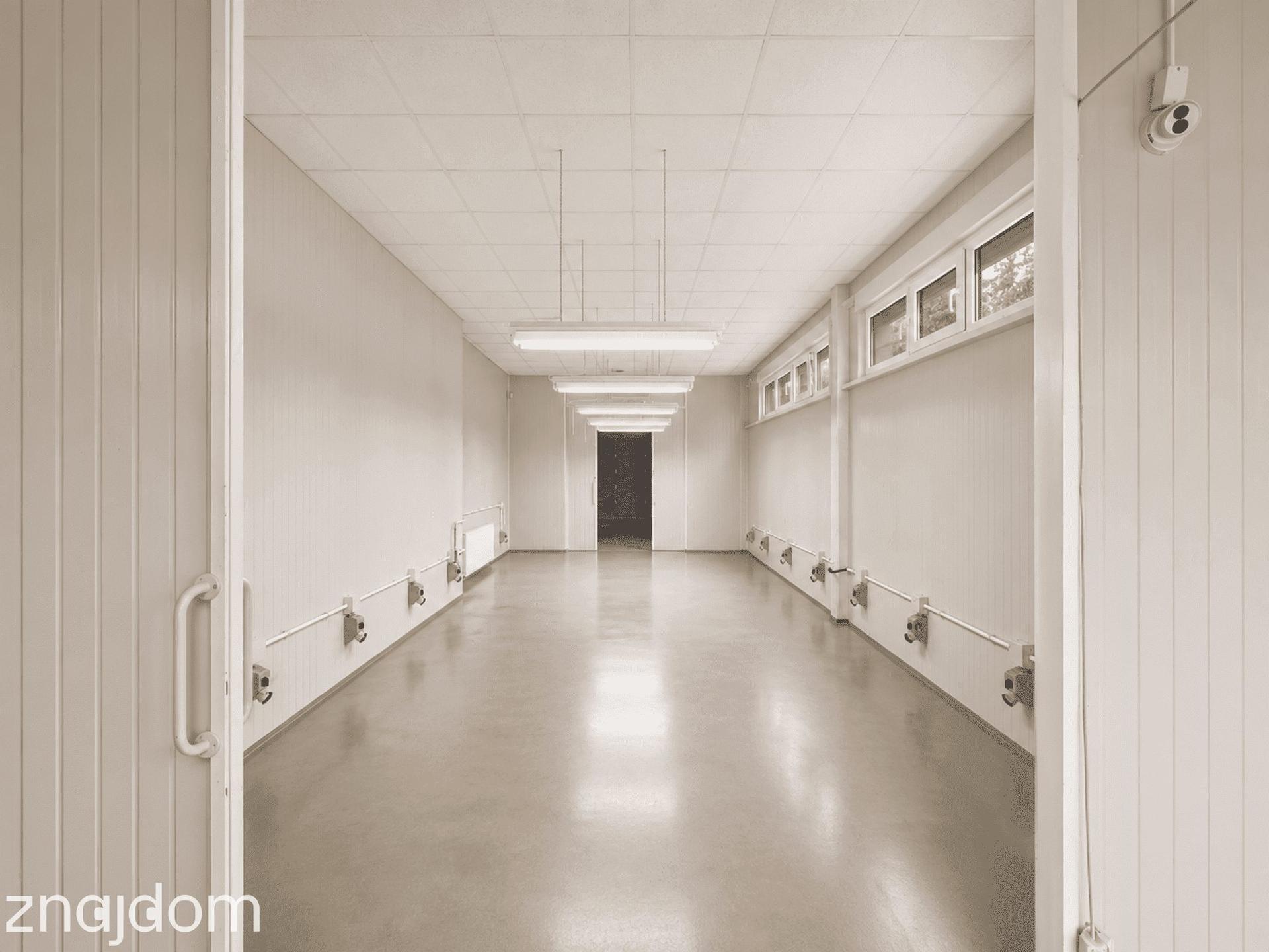 Lokal usługowy 400 m² | Pabianice | Parking | Ogrodzony teren | - zdjęcie 9