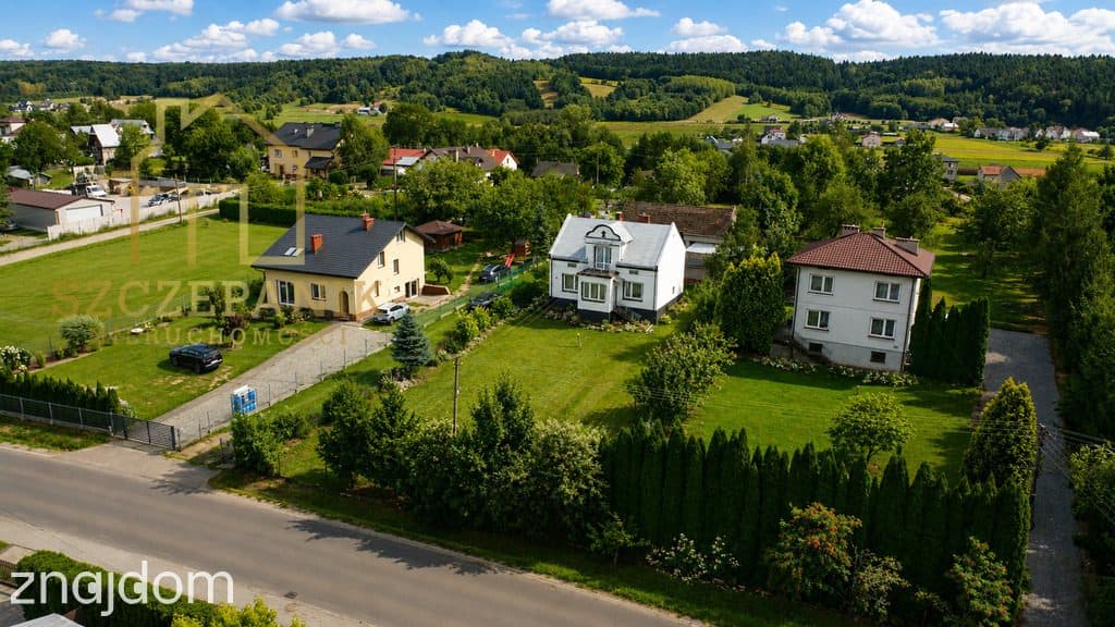 Urokliwy dom z piękną działką w Bieździedzy - zdjęcie 5