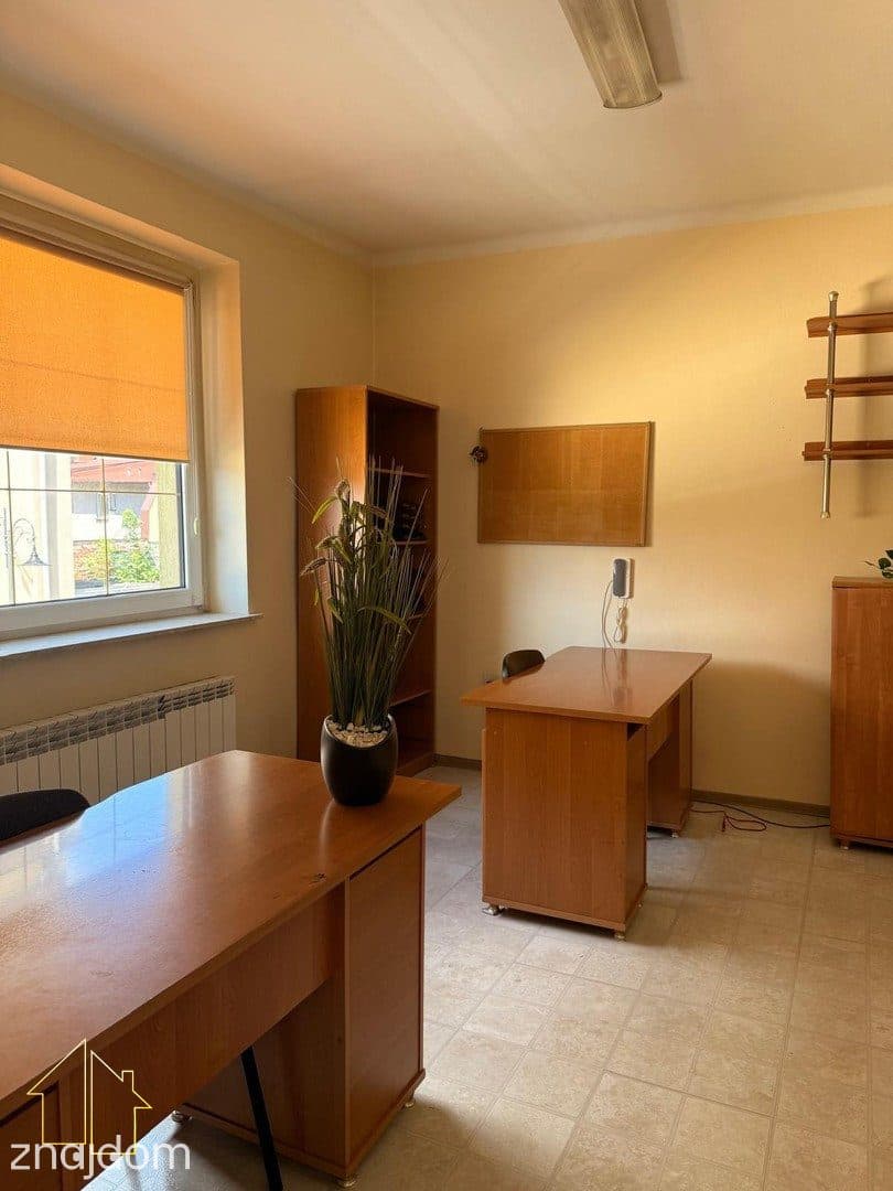 Przestronny lokal w centrum Żor - zdjęcie 4
