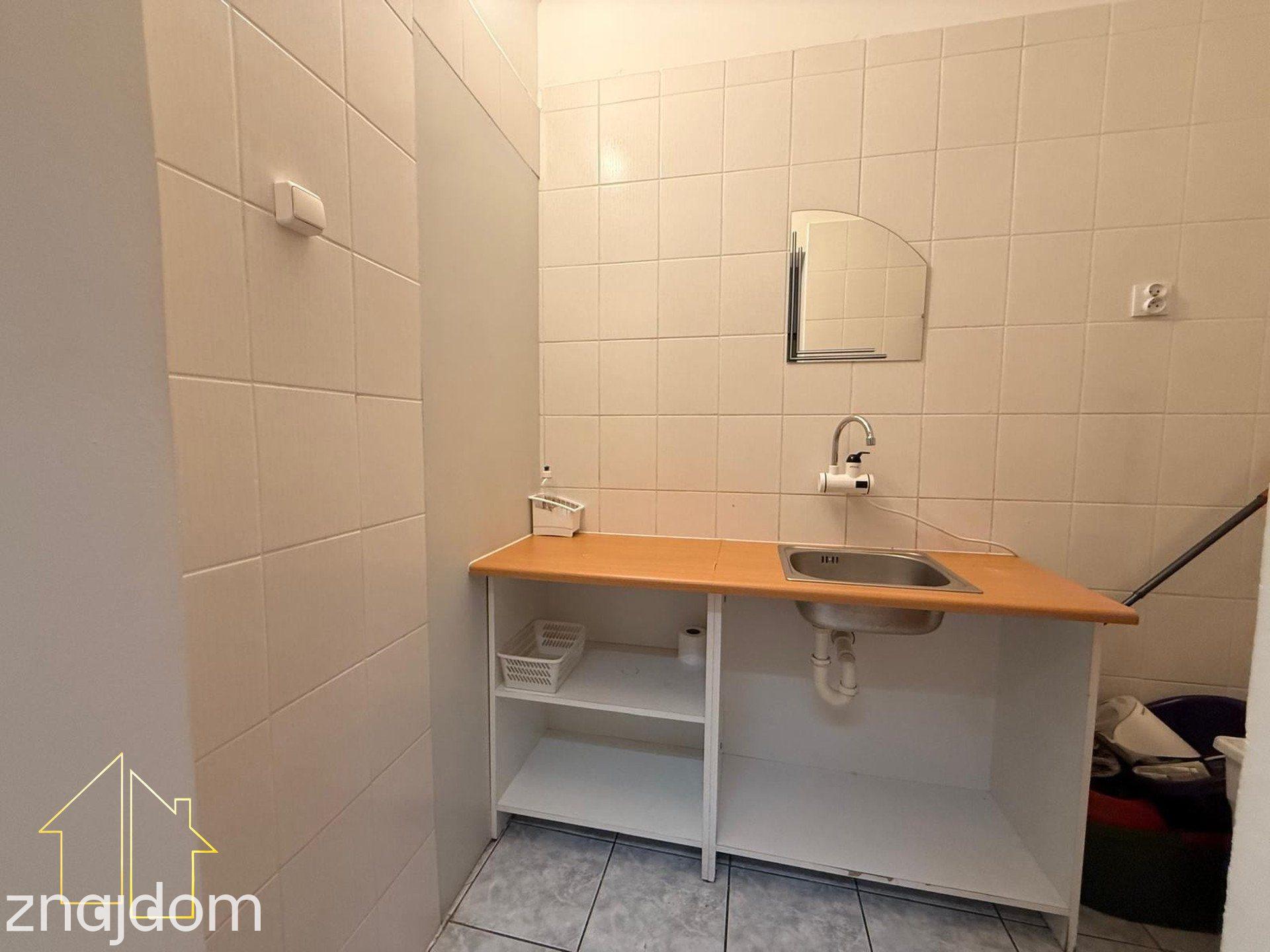 Przestronny lokal w centrum Żor - zdjęcie 8