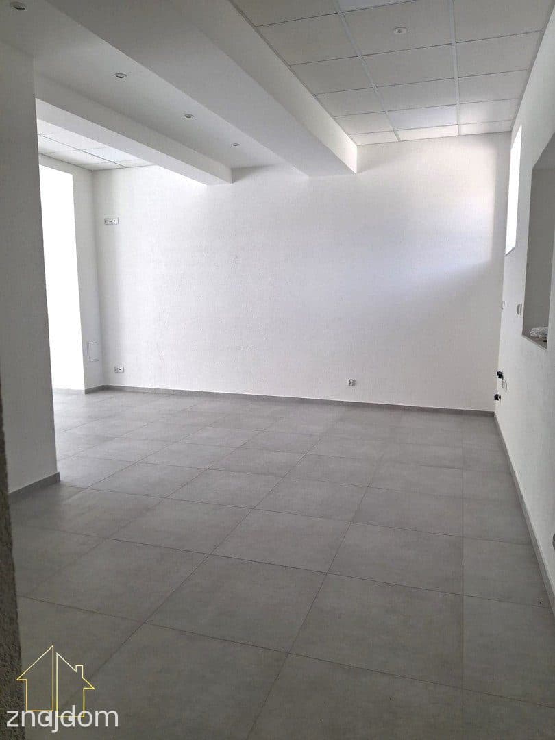 Duży lokal 122m2 do wynajęcia przy ul. Dworcowej w Żorach - zdjęcie 7