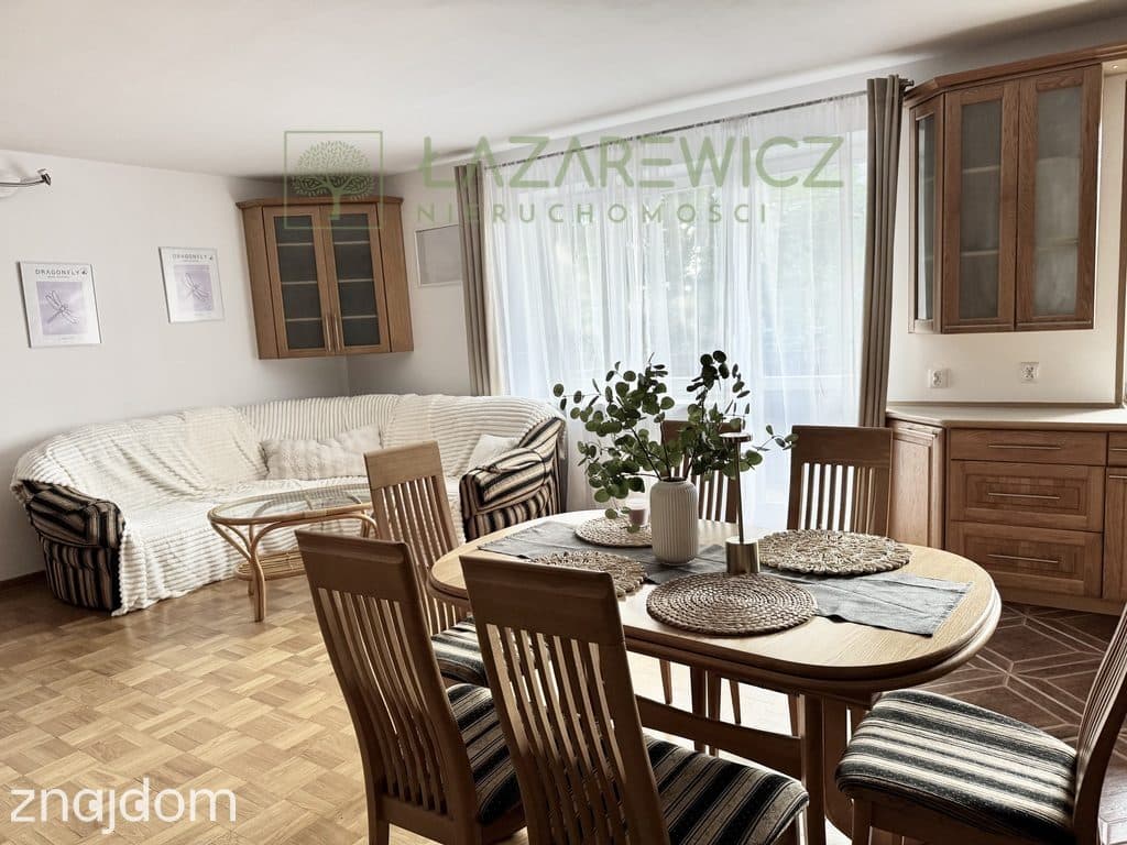 Duże z balkonem, piwnicą i miejscem postojowym I Blisko PKP - zdjęcie 4