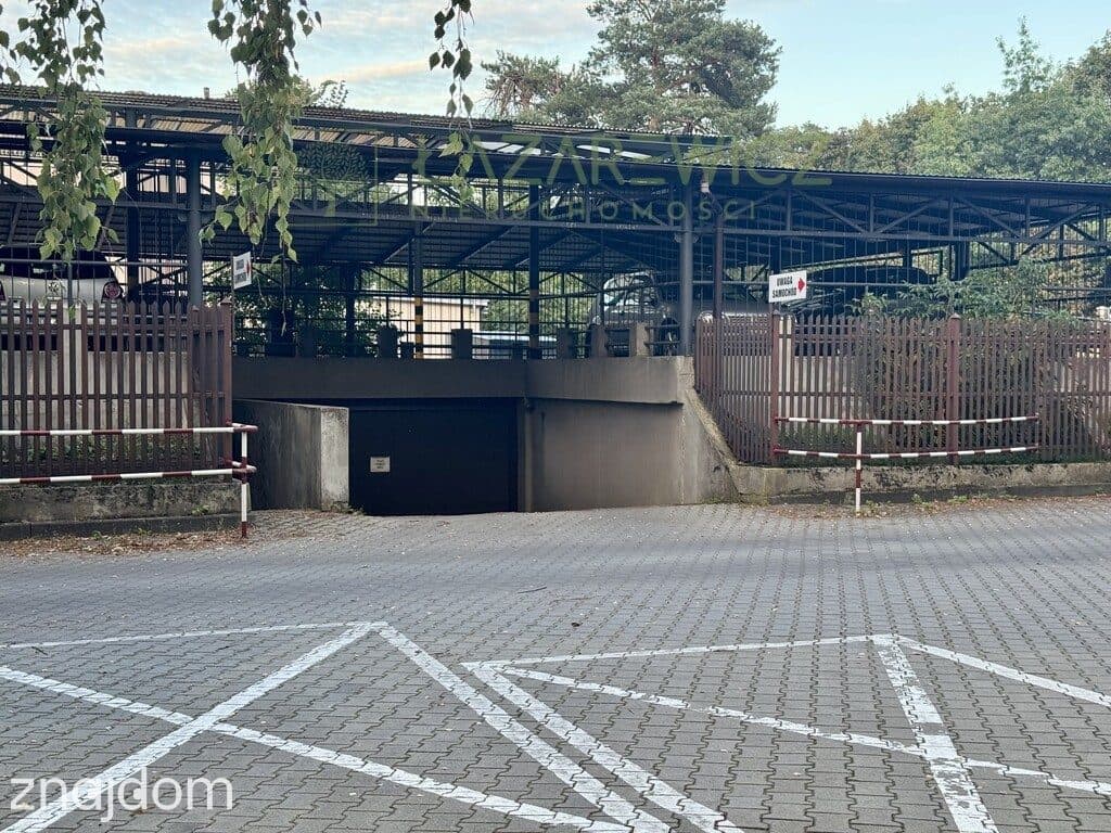 Duże z balkonem, piwnicą i miejscem postojowym I Blisko PKP - zdjęcie 19