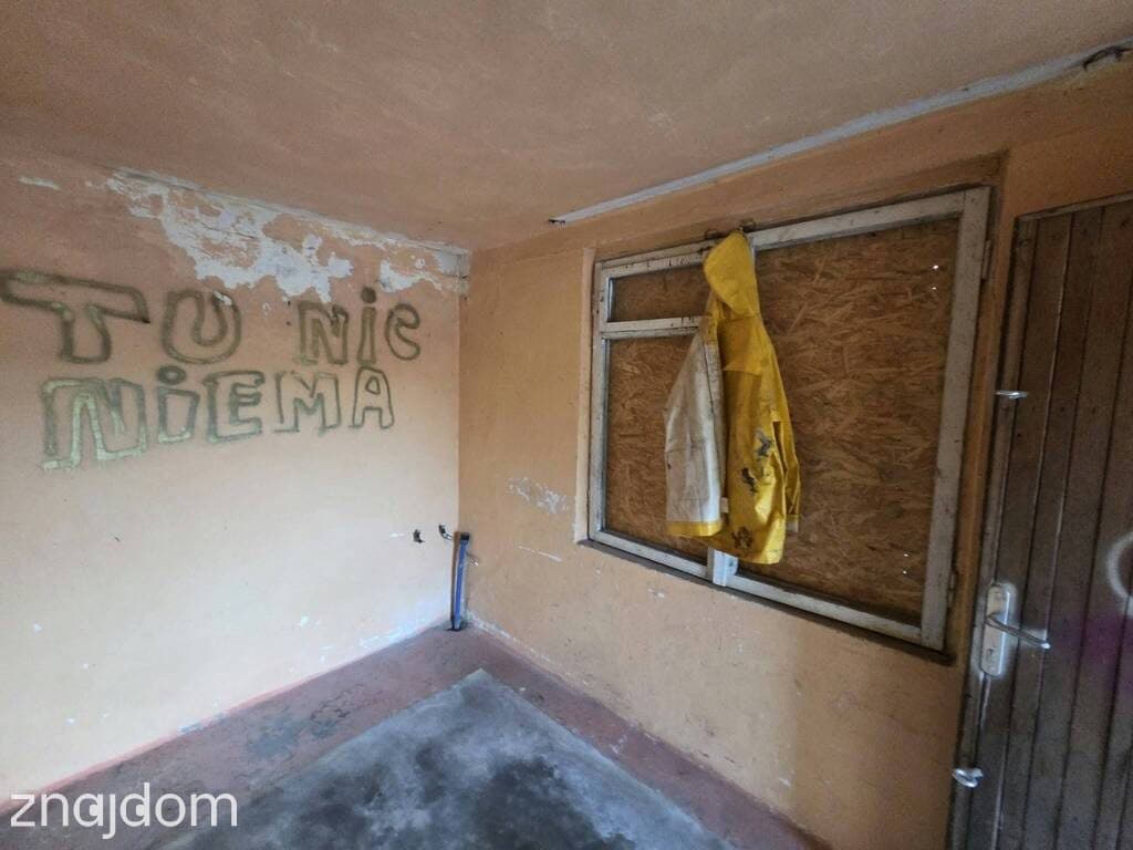 Dom wolnostojący na dużej działce wśród zieleni. - zdjęcie 11