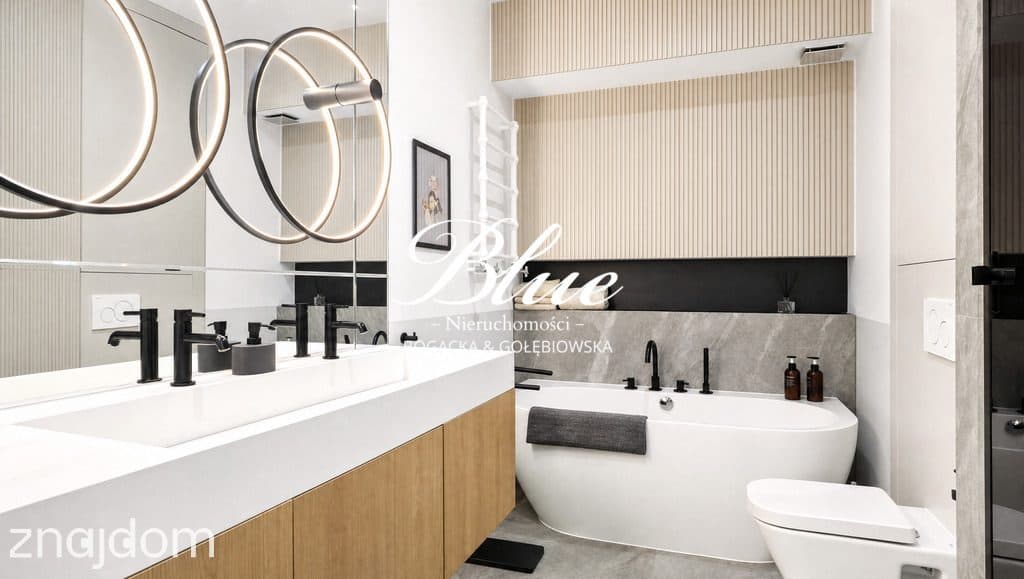 Apartament zaprojektowany przez architekta z tarasem w zieleni - zdjęcie 12