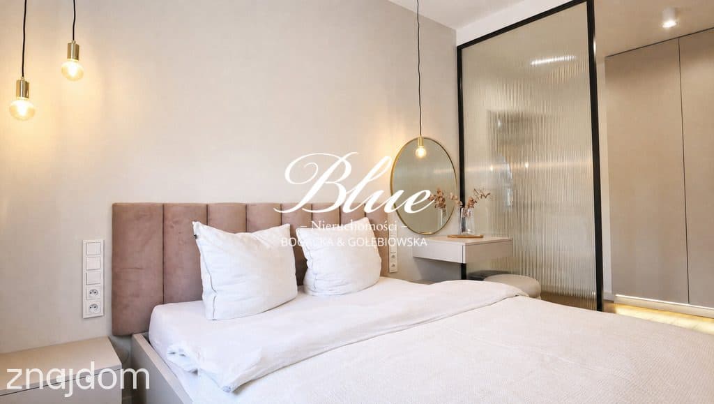 Apartament zaprojektowany przez architekta z tarasem w zieleni - zdjęcie 9