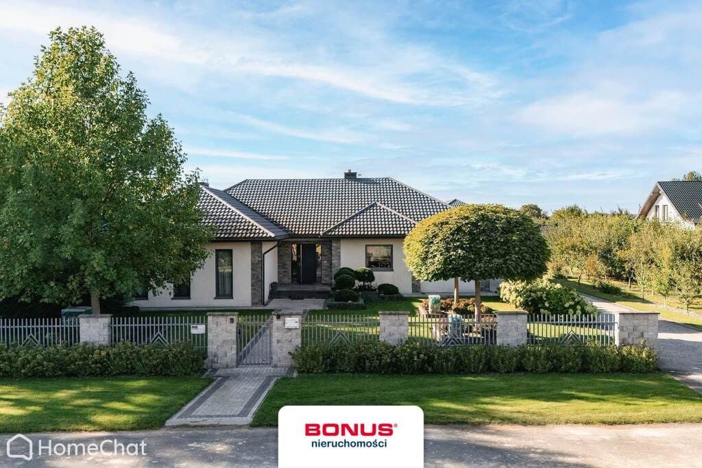 Zamieszkaj w domu z basenem tylko 15km od Lublina.