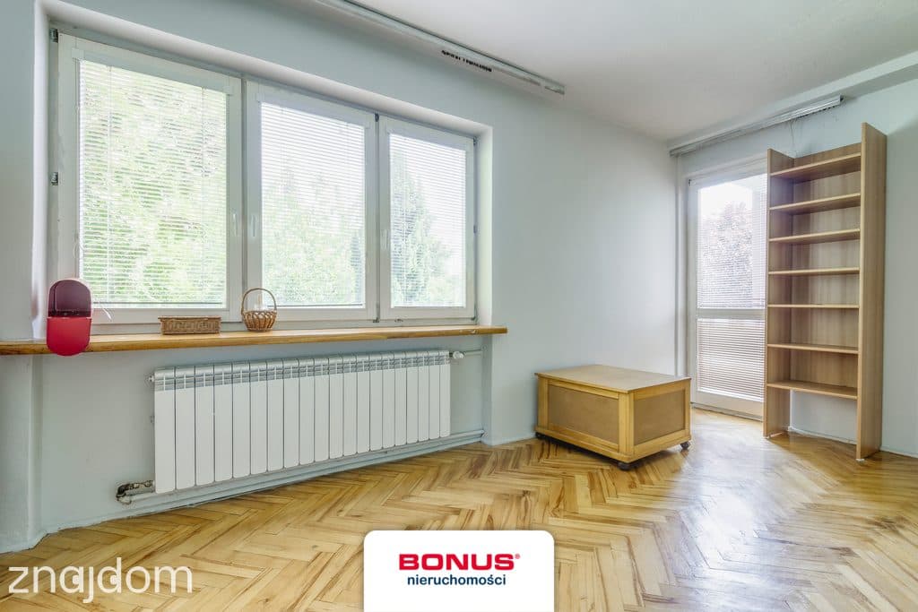 Zacisze - dom do remontu z dużym ogrodem. - zdjęcie 9