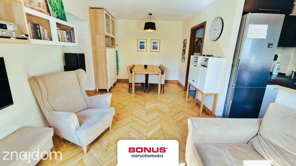 Spółdzielcze 3 pokoje w ścisłym centrum - zdjęcie 2