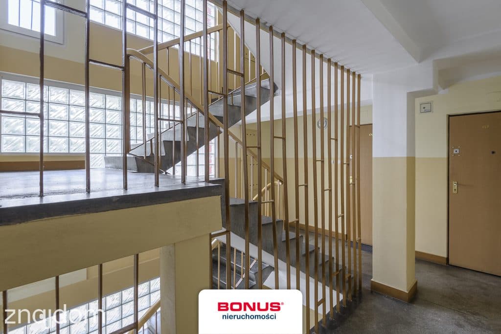 2-pok. M. z balkonem: Śródmieście - Muranów - zdjęcie 13