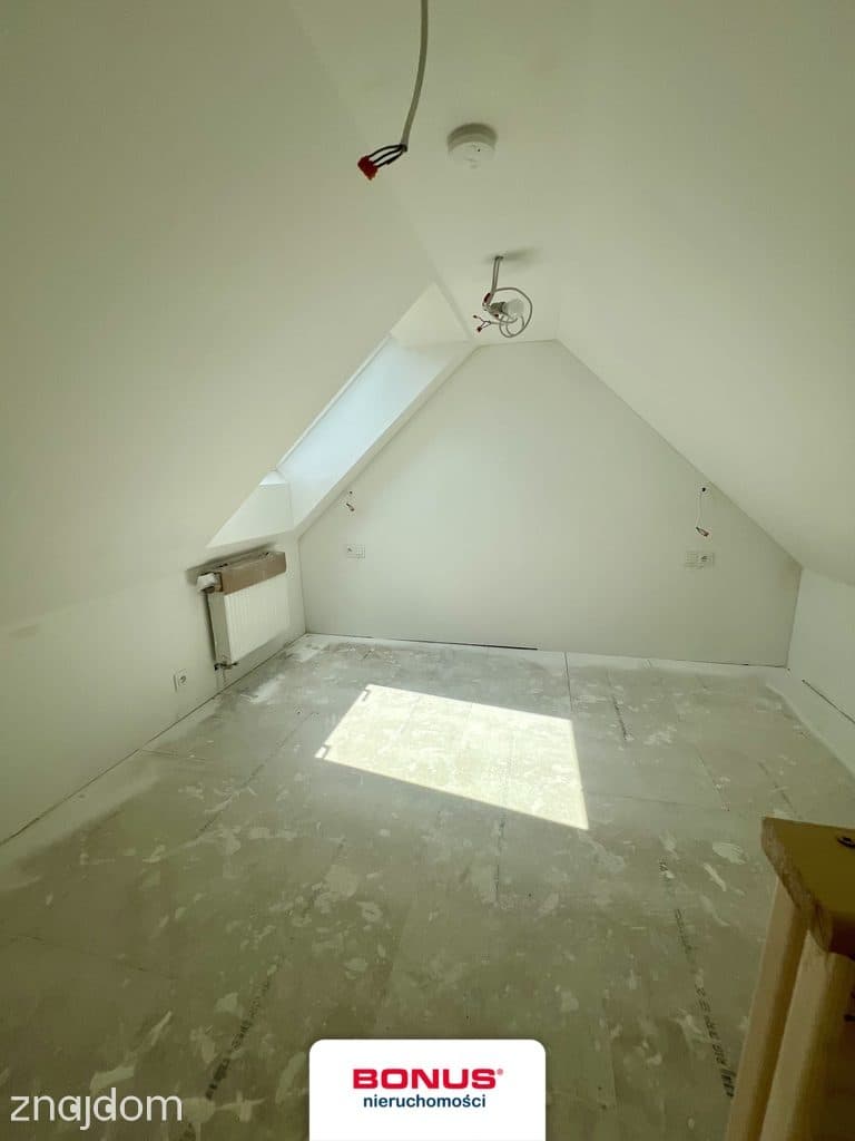 Adaptacja poddasza 92,90 m2 - zdjęcie 12