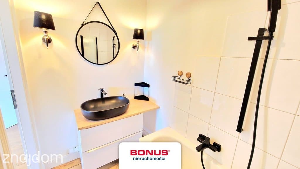 3 pokoje z dużym balkonem i klimą - zdjęcie 9