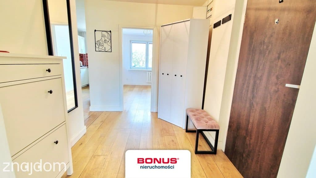 3 pokoje z dużym balkonem i klimą - zdjęcie 10