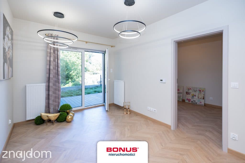 2 pokojowy apartament ogródkiem i parkingiem. - zdjęcie 3