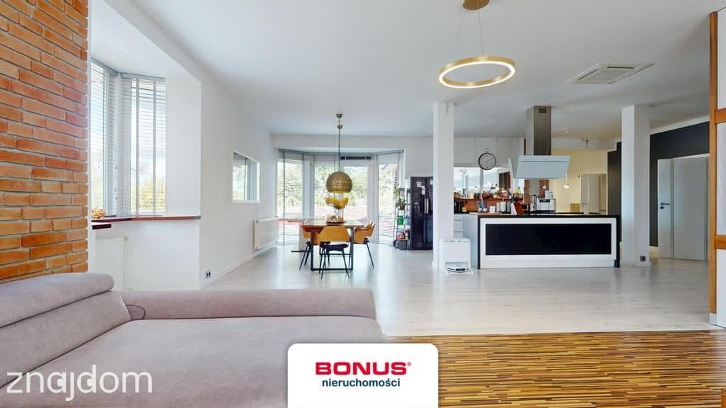 Dom 250 m² z garażem i działką inwestycyjną 2,36 h - zdjęcie 4