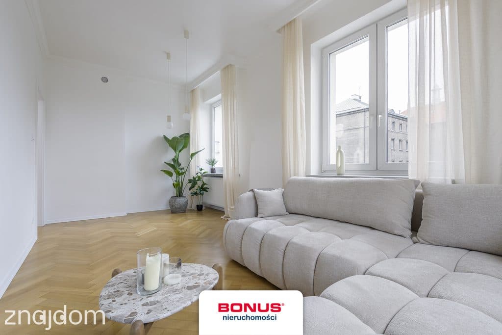 80 m², 4 pokoje,  5 min od Łazienek - zdjęcie 7