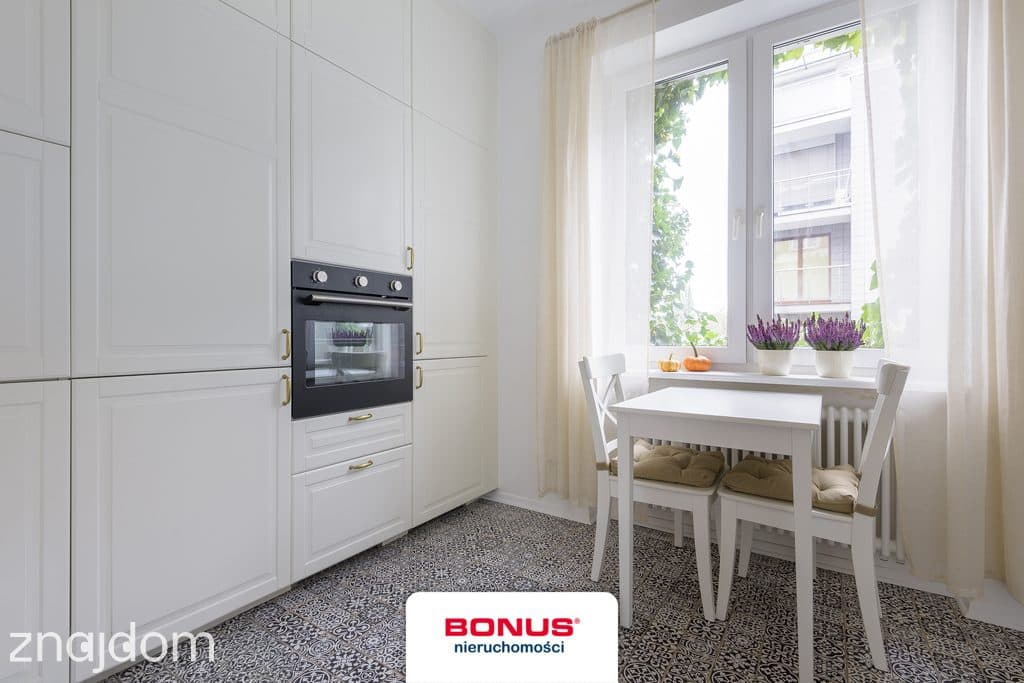 80 m², 4 pokoje,  5 min od Łazienek - zdjęcie 3