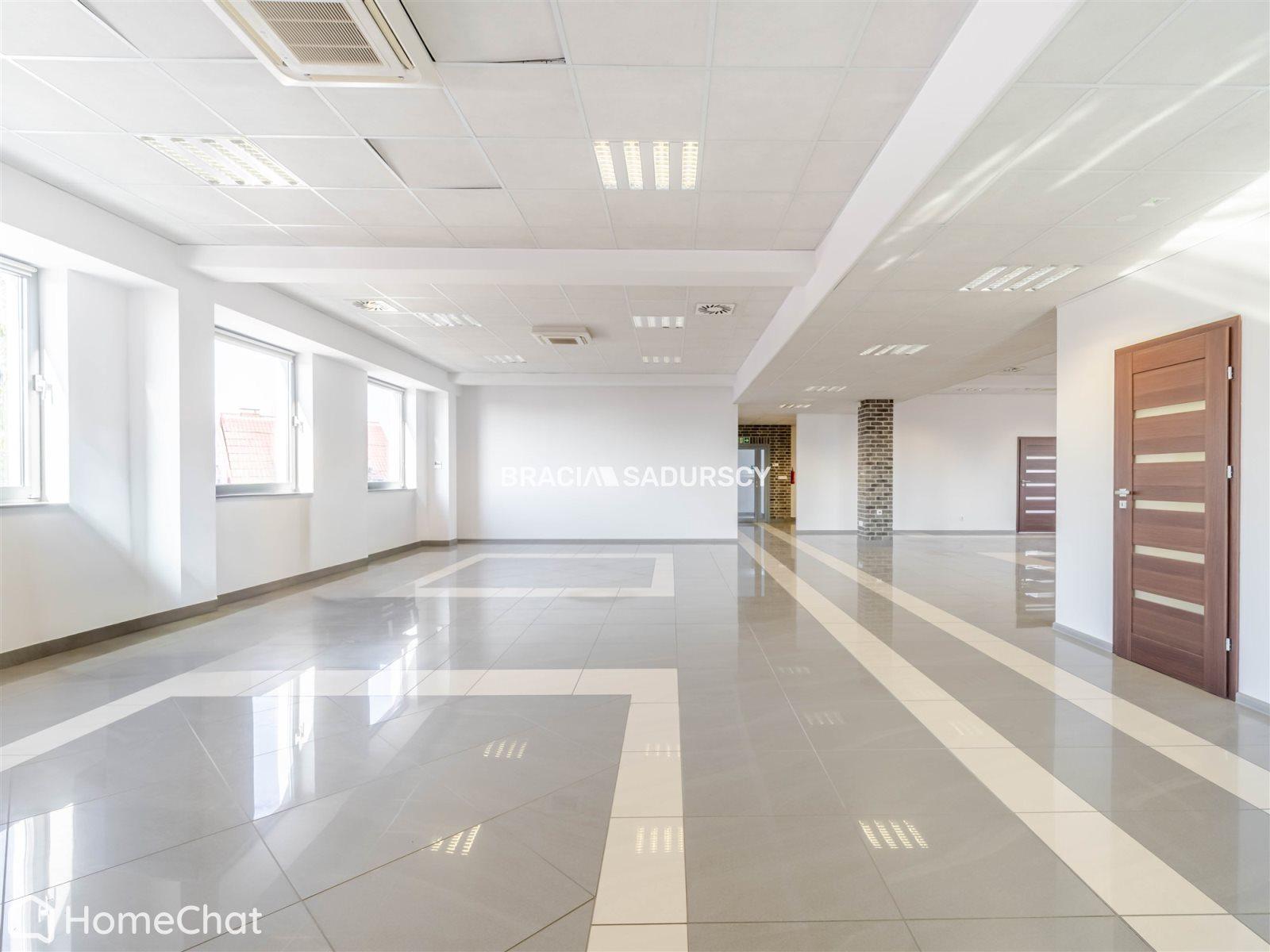 Open space/całe piętro w nowoczesnym biurowcu 1-P