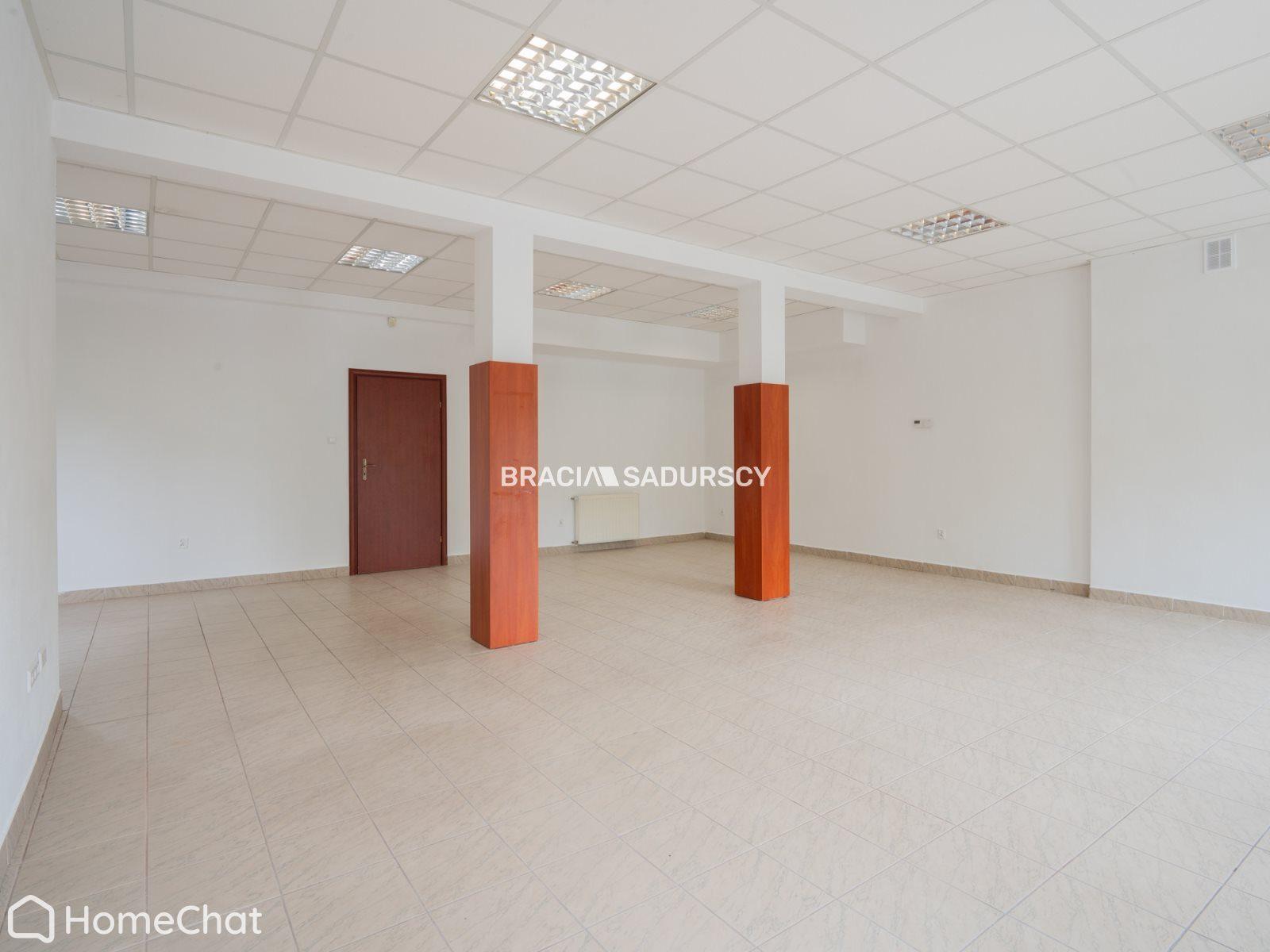 Lokal handlowo-usługowy 77,3 m², parking, Skawina