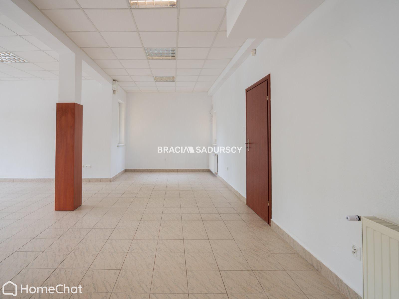 Lokal handlowo-usługowy 77,3 m², parking, Skawina
