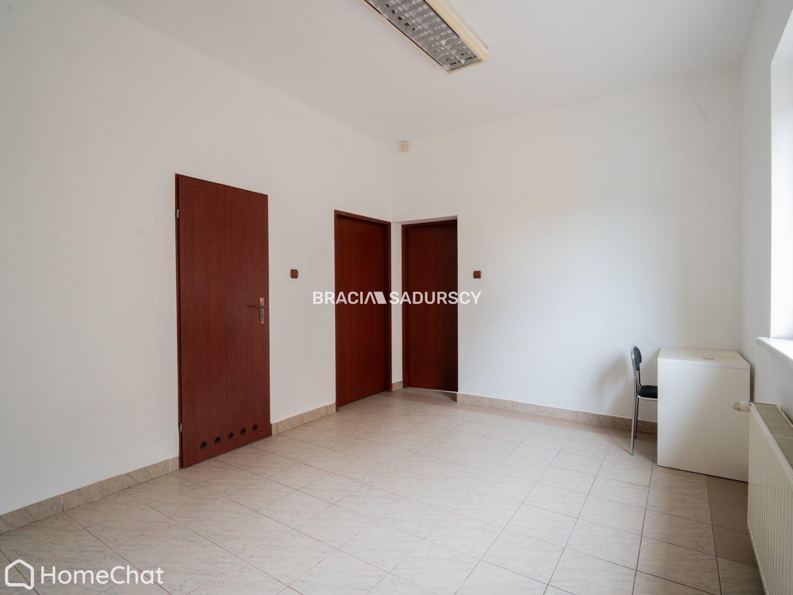 Lokal handlowo-usługowy 77,3 m², parking, Skawina