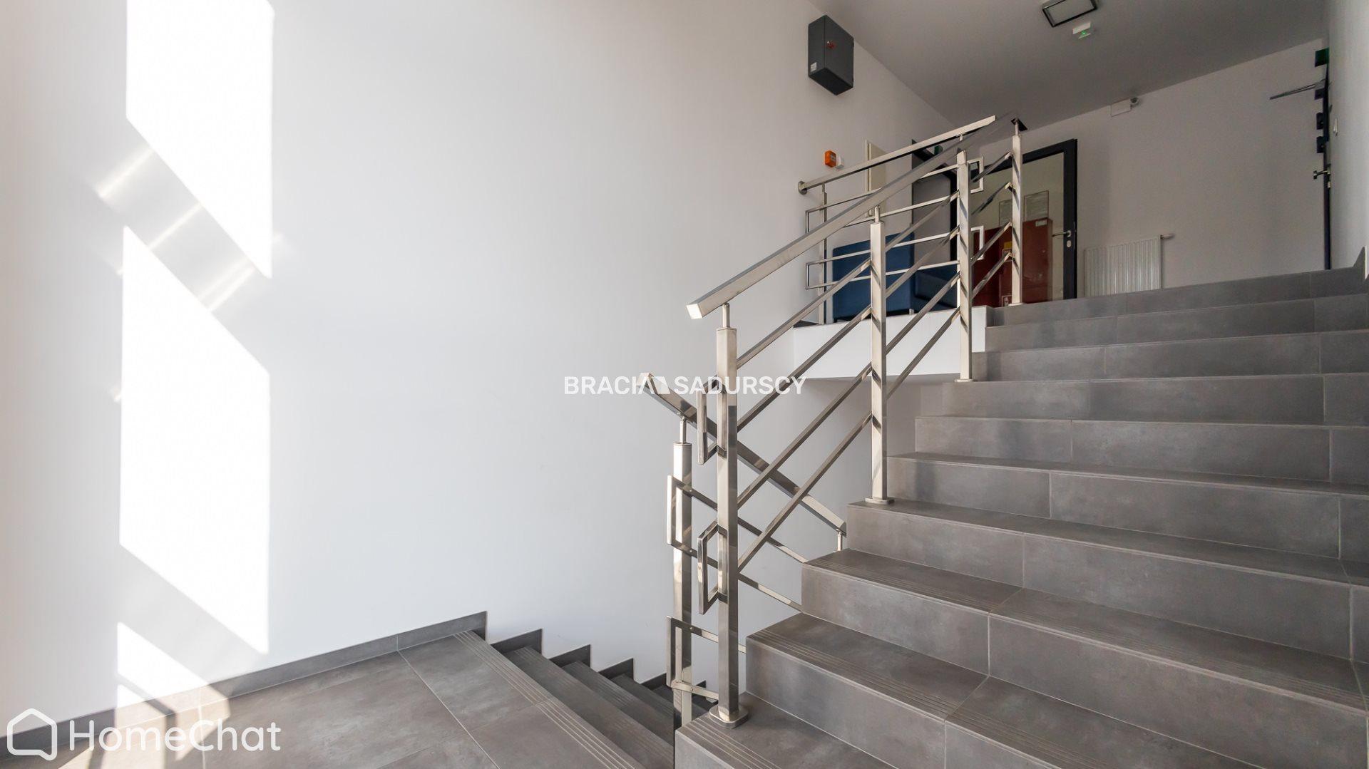 Bronowice, 217m2 biur + parking