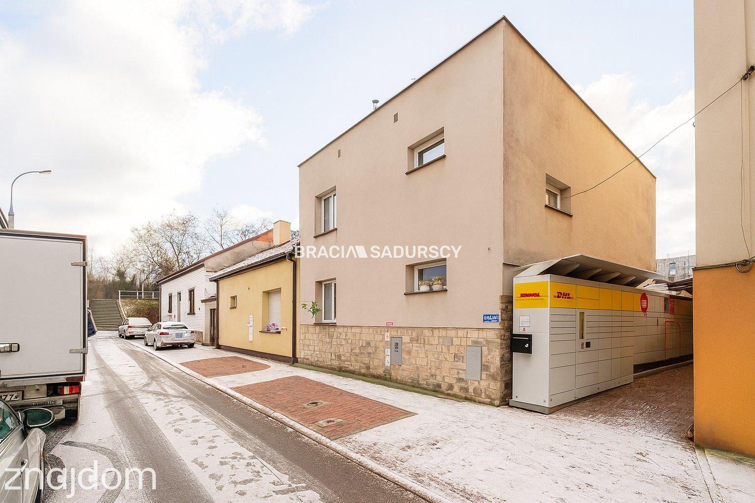 Dom inwestycyjny – 5 mieszkań, 2 lokale, paczkomat - zdjęcie 2