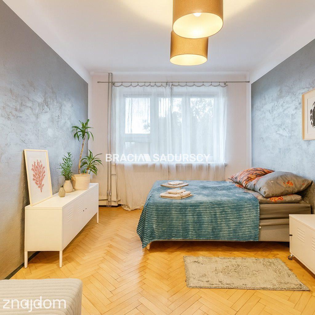 Stare Podgórze, 2 pokoje + kuchnia/balkon - zdjęcie 10