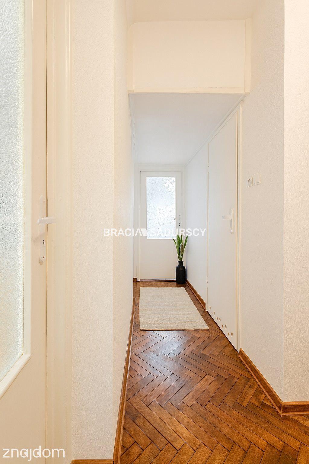 Stare Podgórze, 2 pokoje + kuchnia/balkon - zdjęcie 17