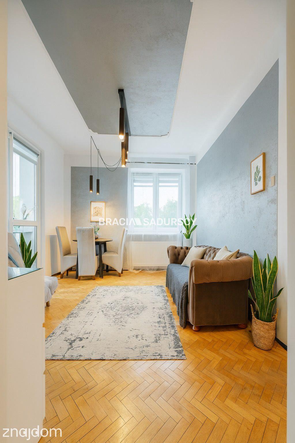 Stare Podgórze, 2 pokoje + kuchnia/balkon - zdjęcie 4