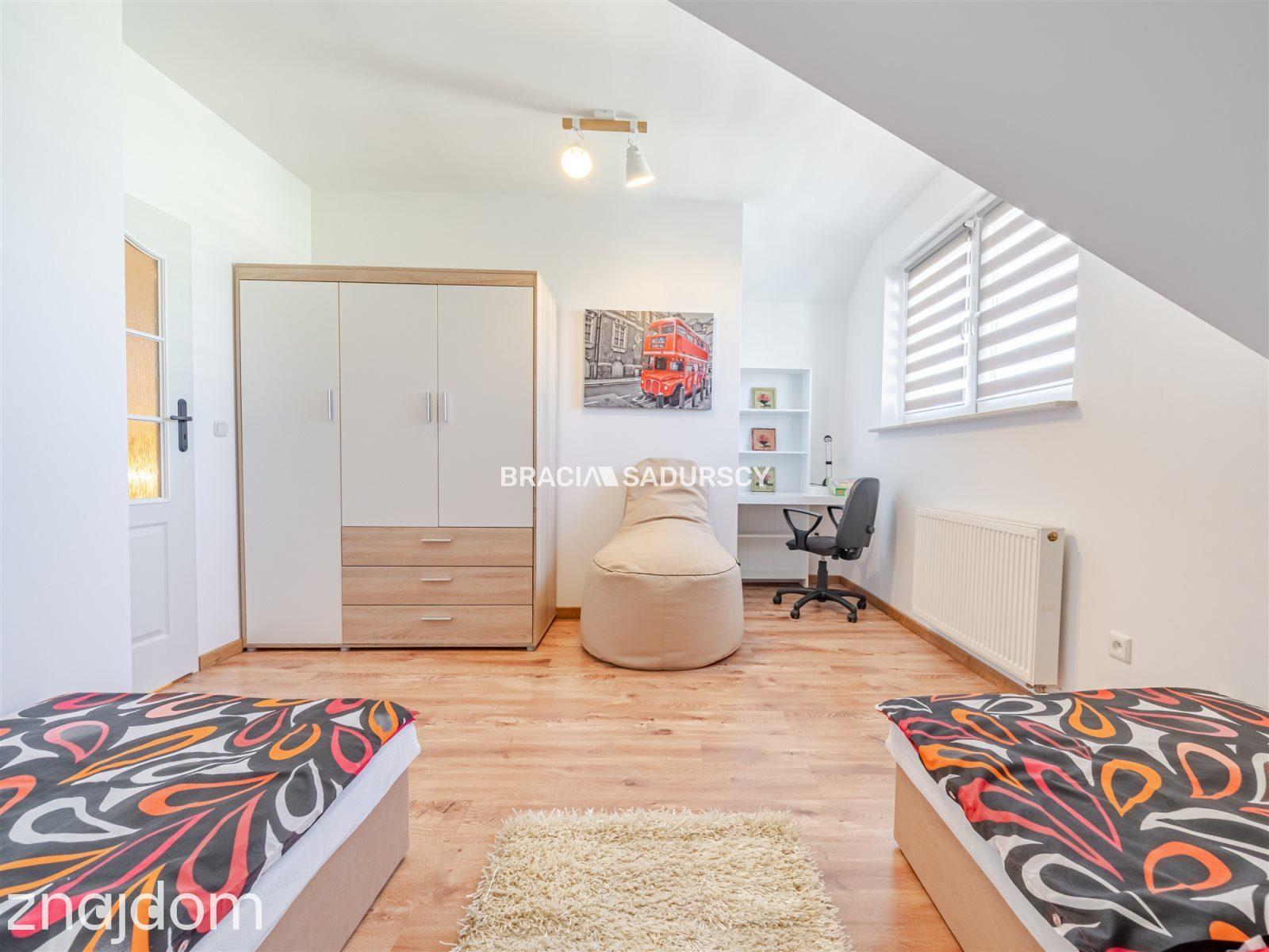 3 pokoje, 2-poziomy, balkon, zamknięte osiedle - zdjęcie 7