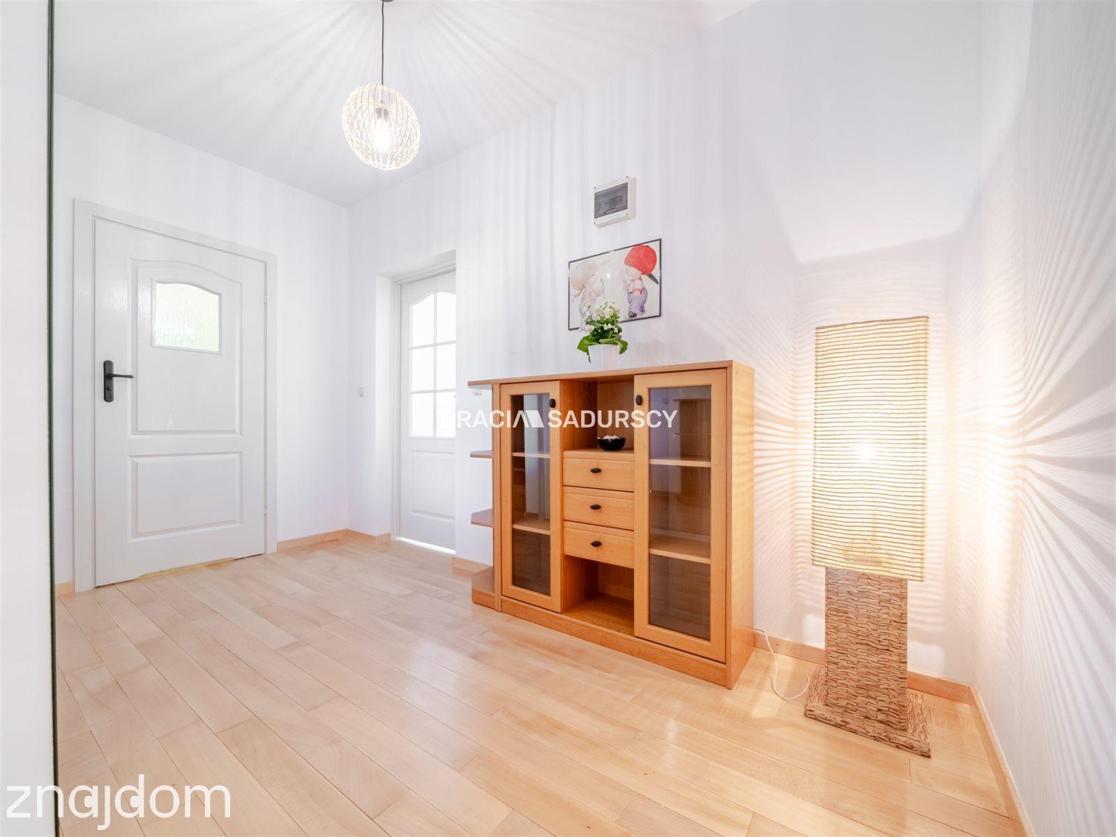 3 pokoje, 2-poziomy, balkon, zamknięte osiedle - zdjęcie 8