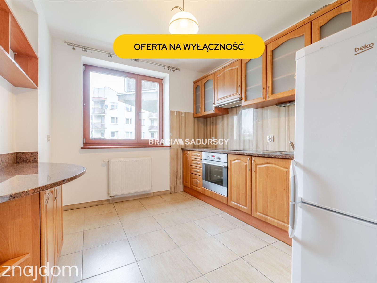 2 pok (oddzielne)  48m2 z garazem
