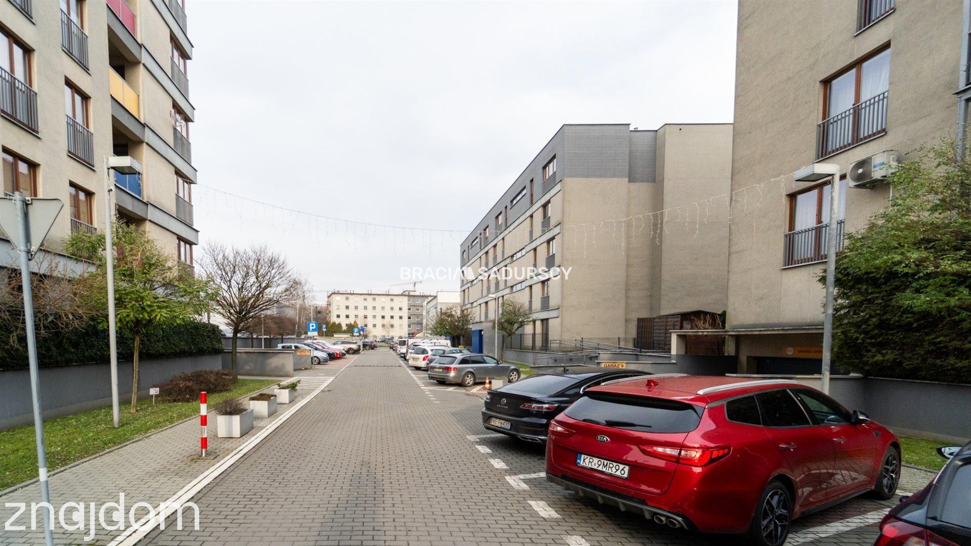 Strzeżone/77 m2/ oś. Mozarta/2 miejsca w garażu - zdjęcie 20
